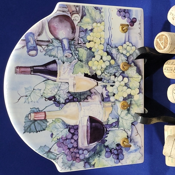 SANTA BARBARA CERAMIC DESIGN | Wine Themed Hanging Key Holder - c.2001 - Picture 2 of 6